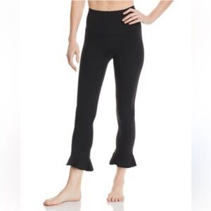 Beyond Yoga | Frill Seeker Black Ruffle Hem Leggings XS